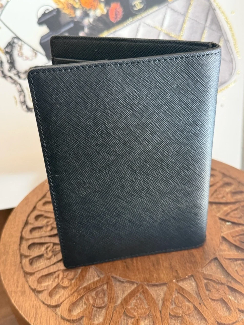 Kate Spade Clifton Lane Penguin Passport Wallet - Picture 4 of 9